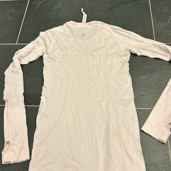 Lululemon pink long sleeve top - Picture 9 of 13